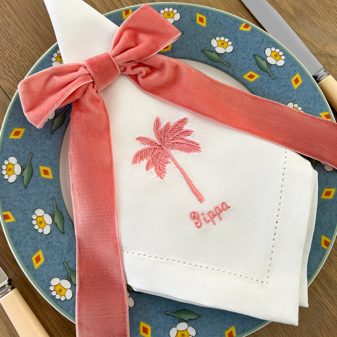 Palm Tree Embroidered Napkins | Set of 4