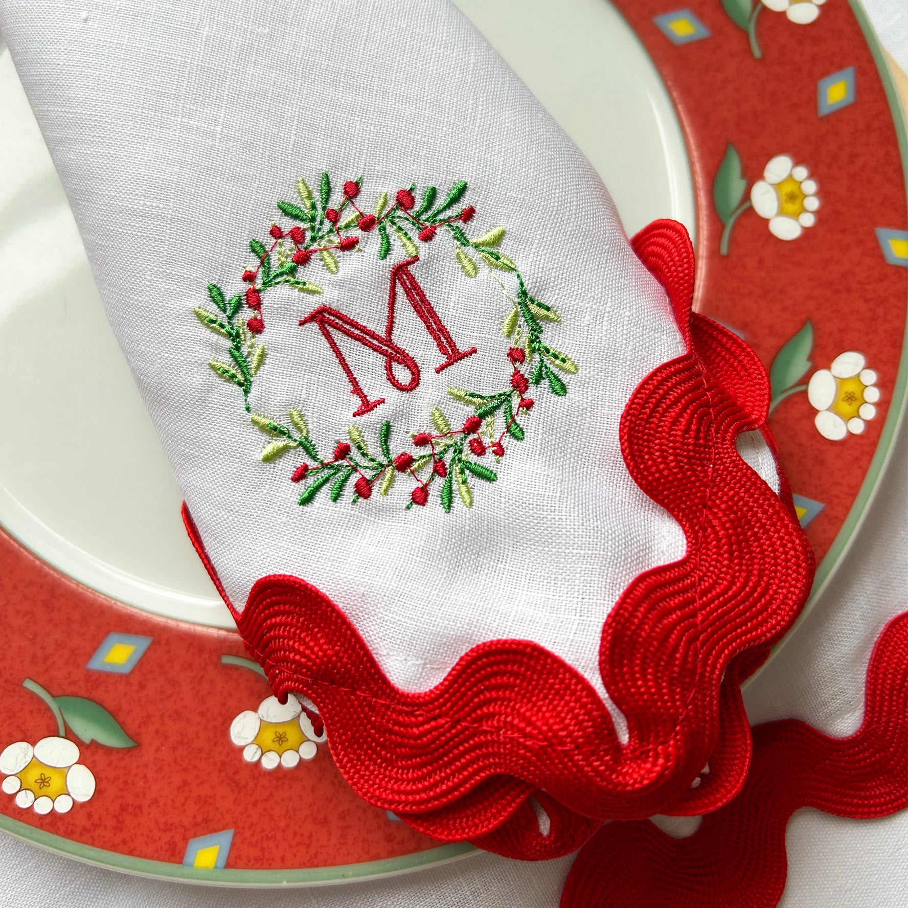 Christmas Wreath Monogrammed Napkins, Set of 4