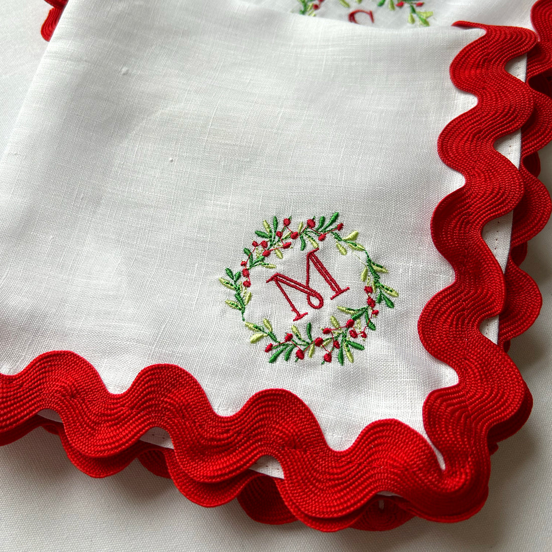 Christmas Wreath Monogrammed Napkins, Set of 4